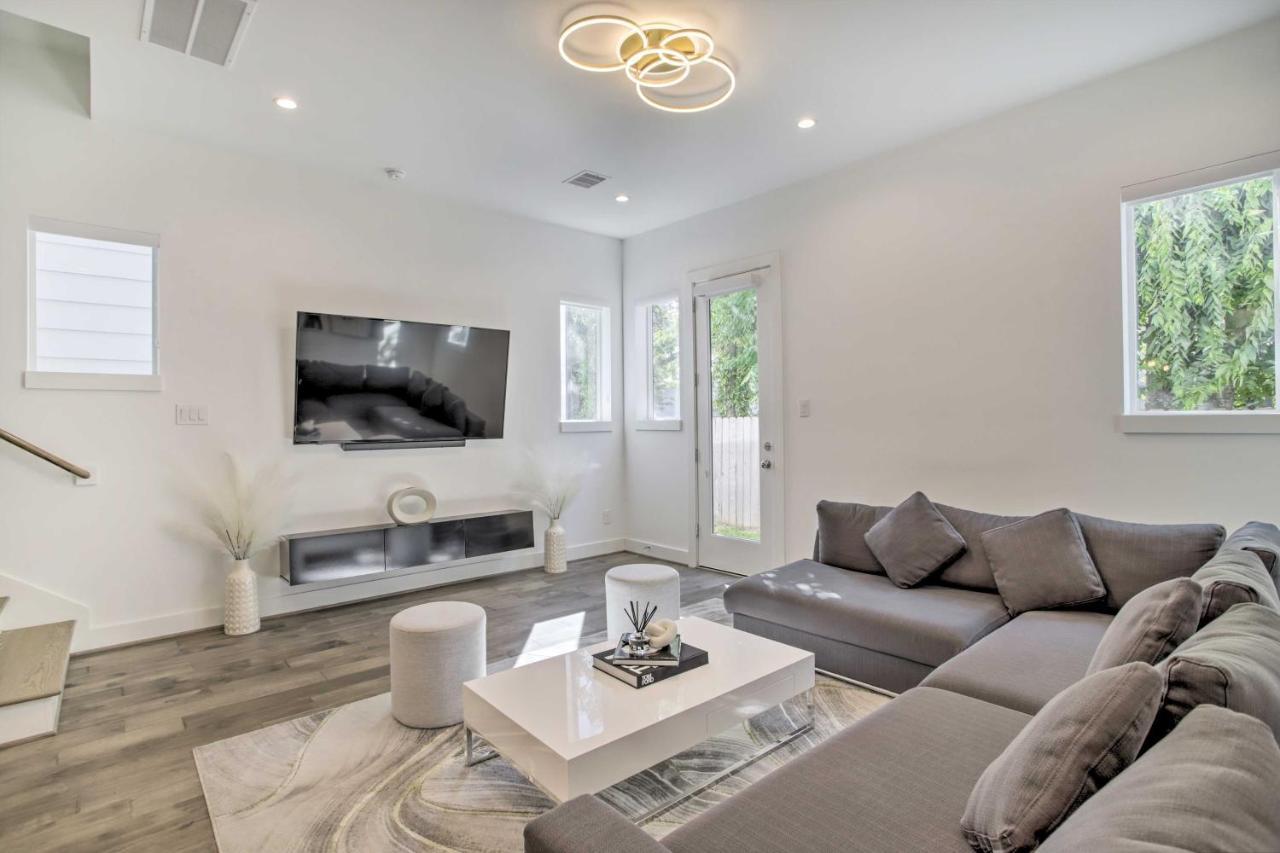 Newly-Built Luxury Galleria Area Townhome! 休斯敦 外观 照片